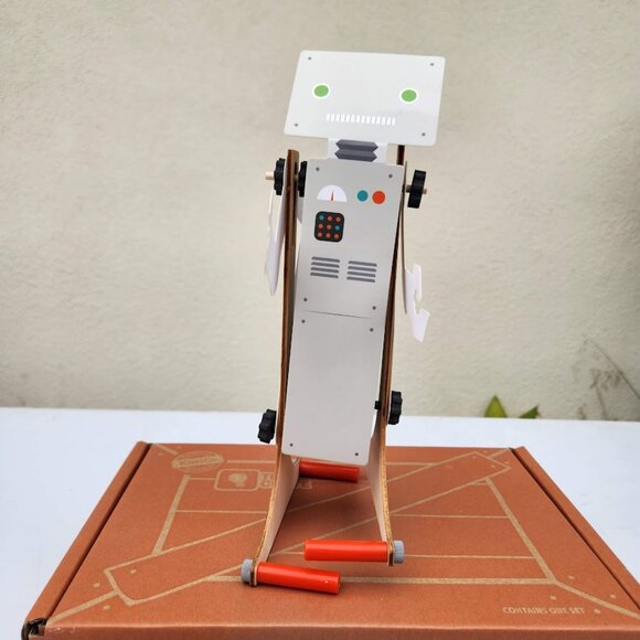 KiwiCo Kiwi Crate Science Kit Walking Robot Building set Engineering Tinker Crat - Picture 4 of 10